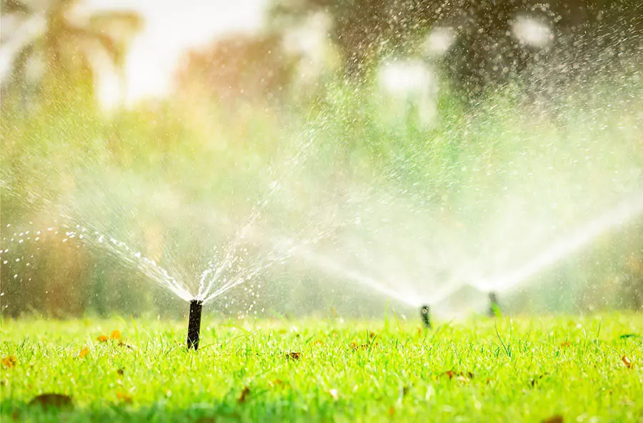 automatic lawn sprinkler